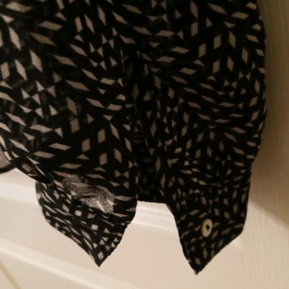Forever 21 size M blouse - Picture 2 of 6